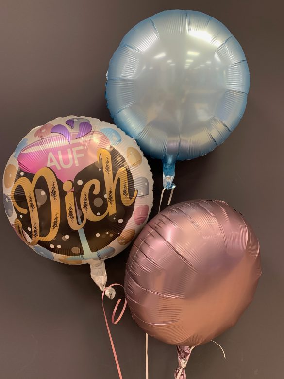 Heliumballon "Auf Dich" mit Dekoballons